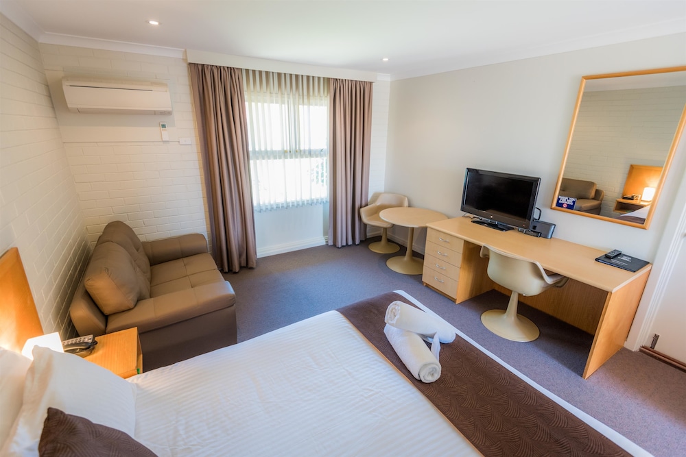 Hospitality Carnarvon, SureStay Collection By Best Western 20/54