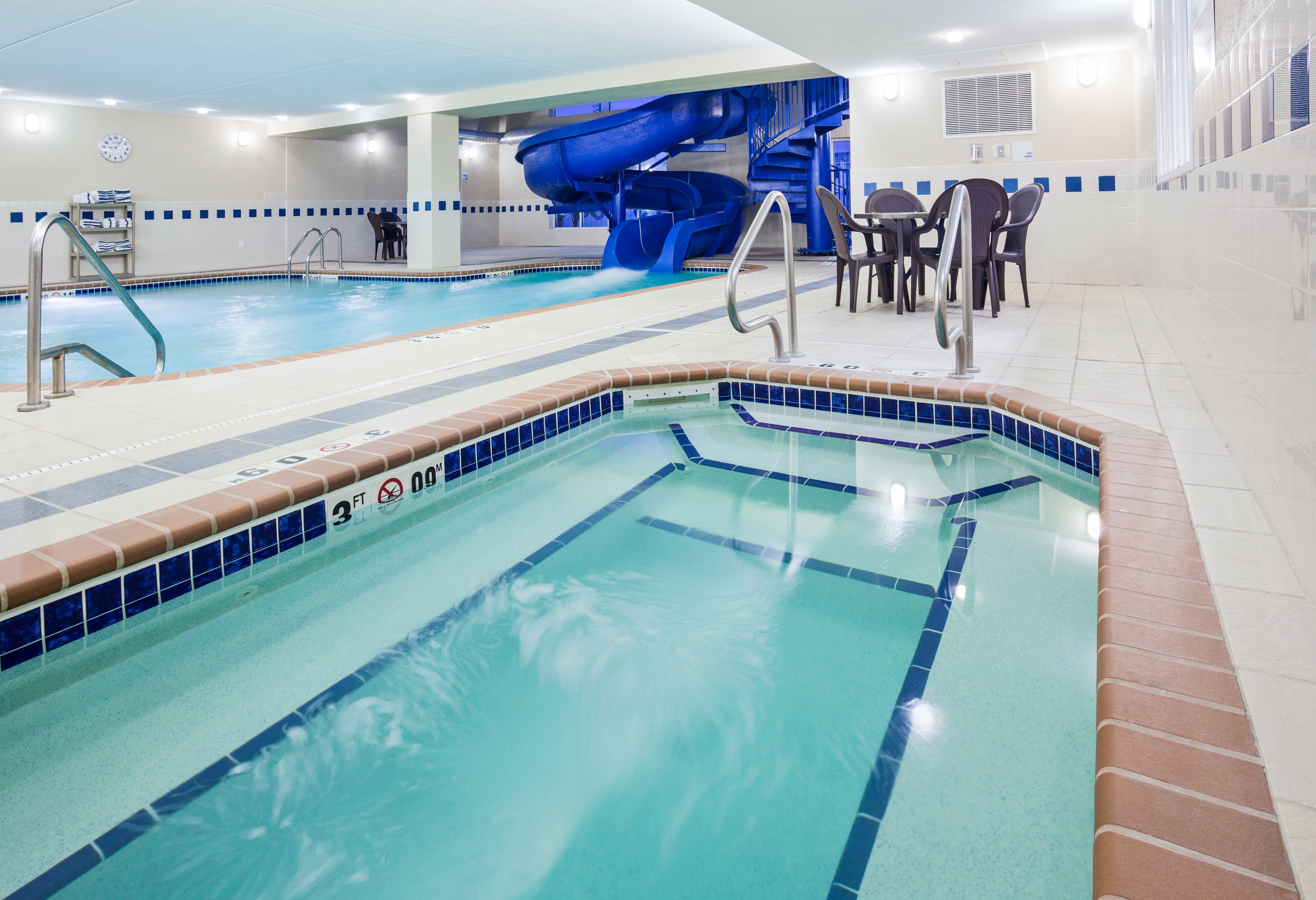 Holiday Inn Express & Suites Dickinson 39/60