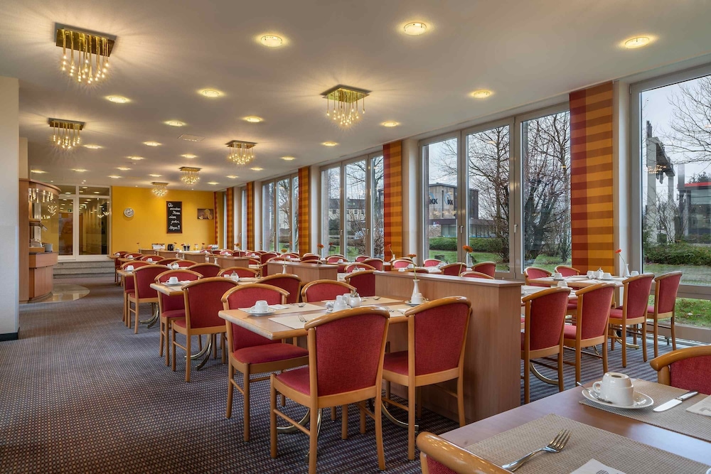 Holiday Inn - the niu, Blade Solingen by IHG 71/80