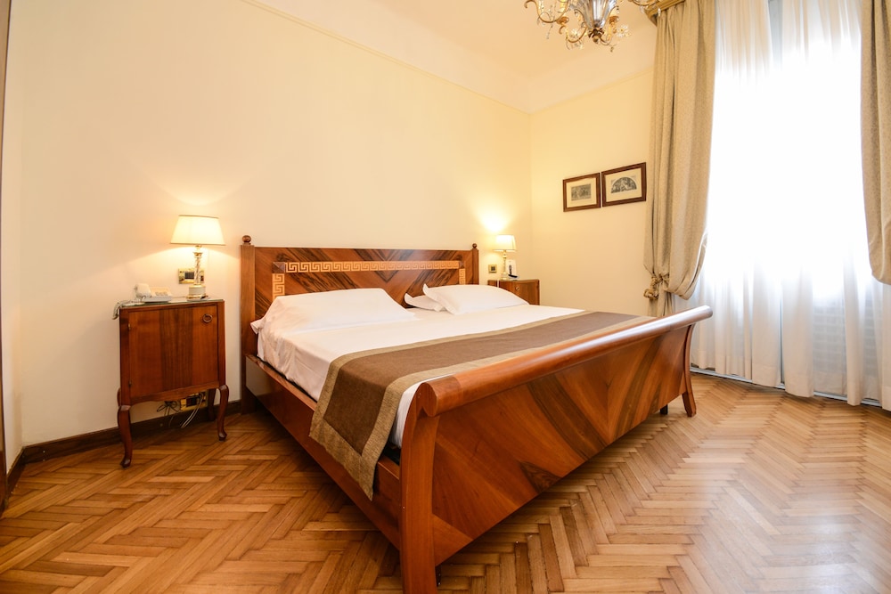 Vittoria Hotel 24/75