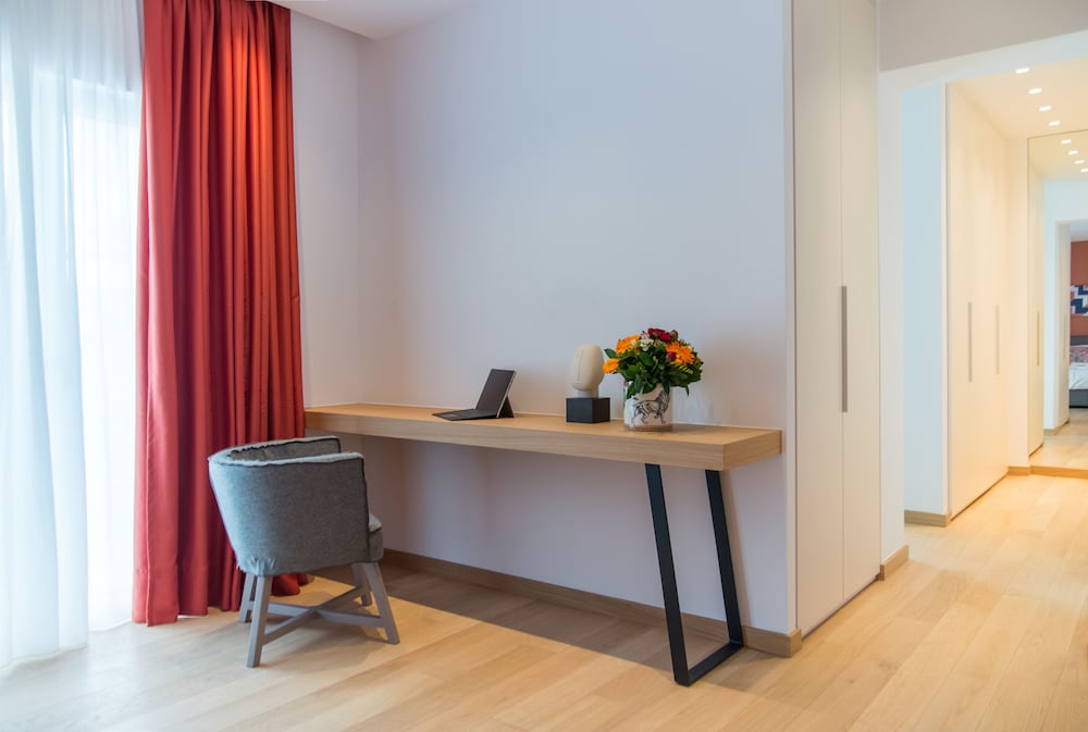 Pinacota Suites Athens 5/50