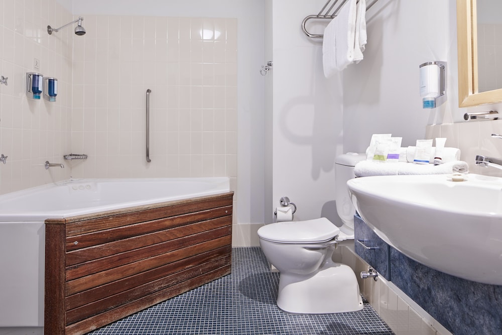 Quality Hotel Dickson 13/42