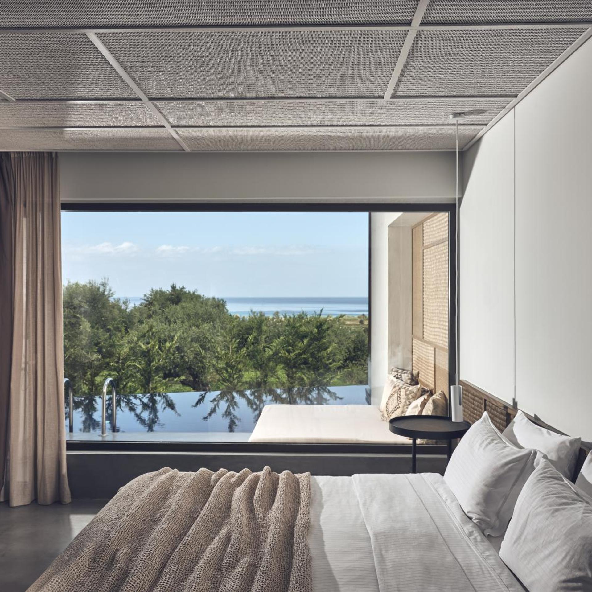 Swim Up, Junior Suite