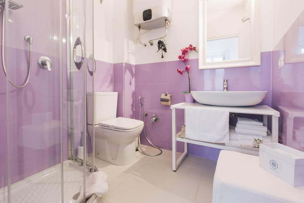 Lemoni Suite 55/56