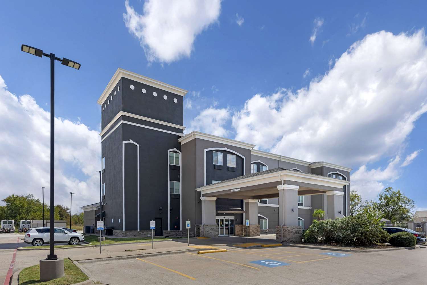 Quality Inn & Suites Groesbeck North 21/24