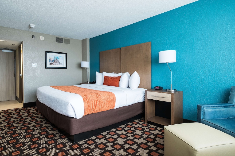 Radisson Hotel St. Paul Downtown 8/36