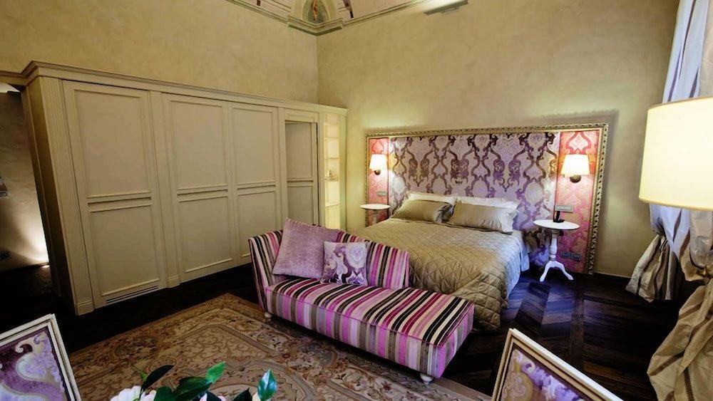 Palazzo Carletti 17/22