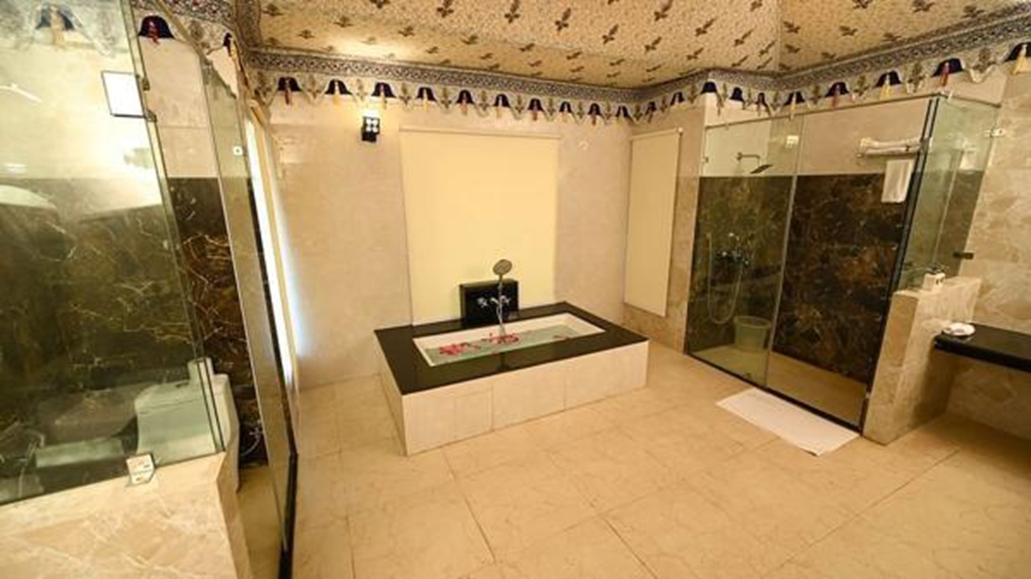 خيمة فاخرة
