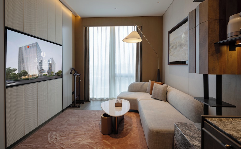 Jianguo Hotel Huanqiu 10/43