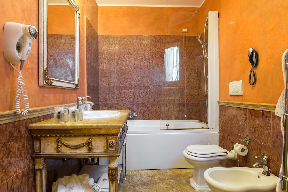 Room Select Via Veneto 49/50