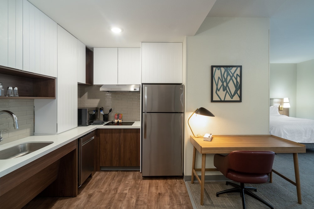 Staybridge Suites Flowood 53/61