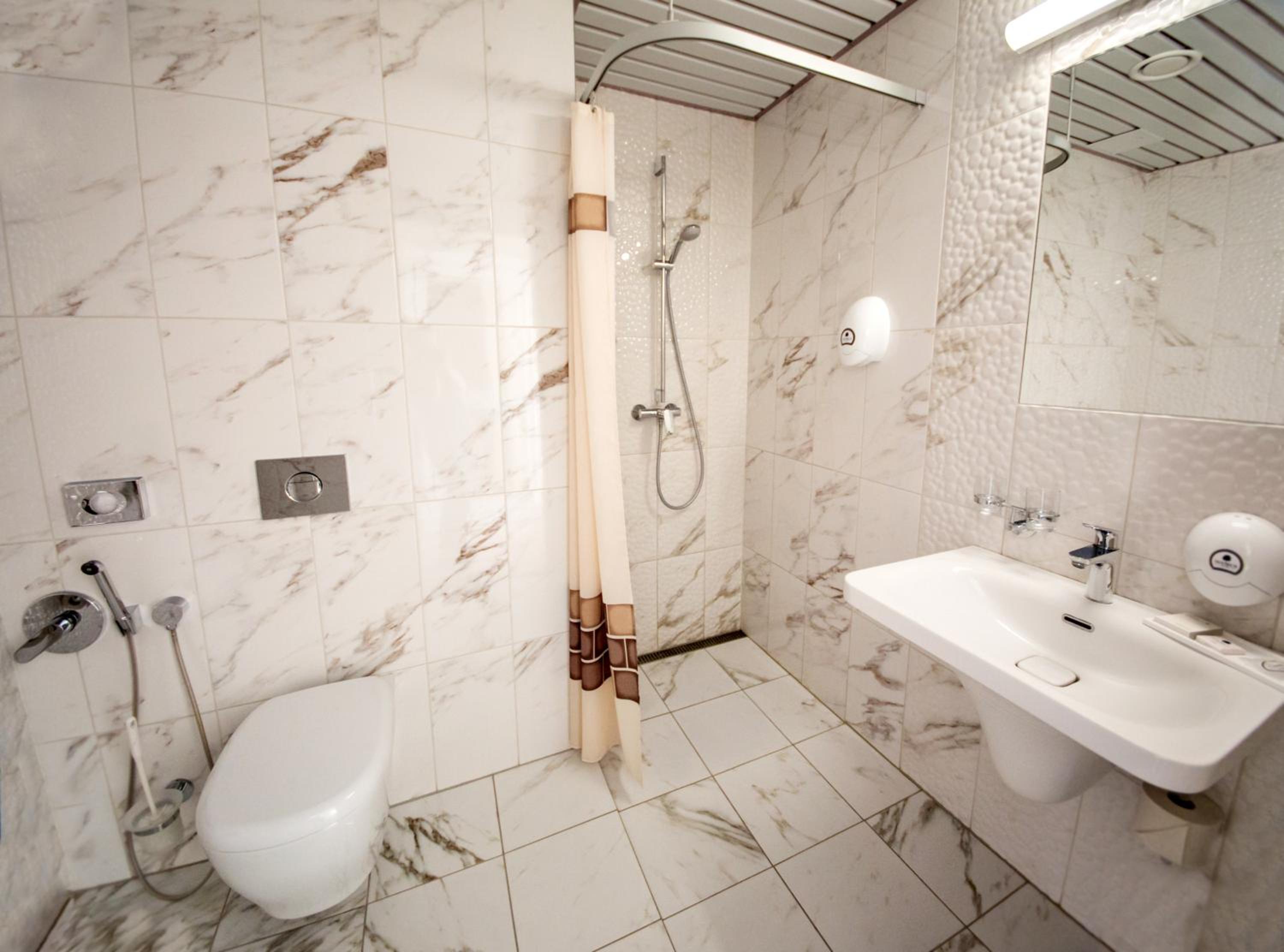 Noorus Spa Hotel 76/79