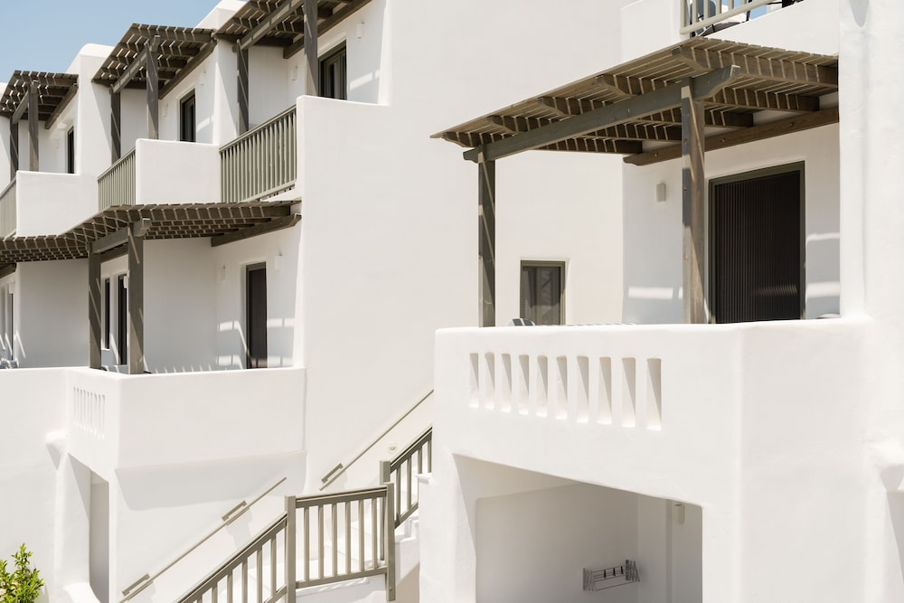 Melidron Luxury Hotel & Suites 2/50