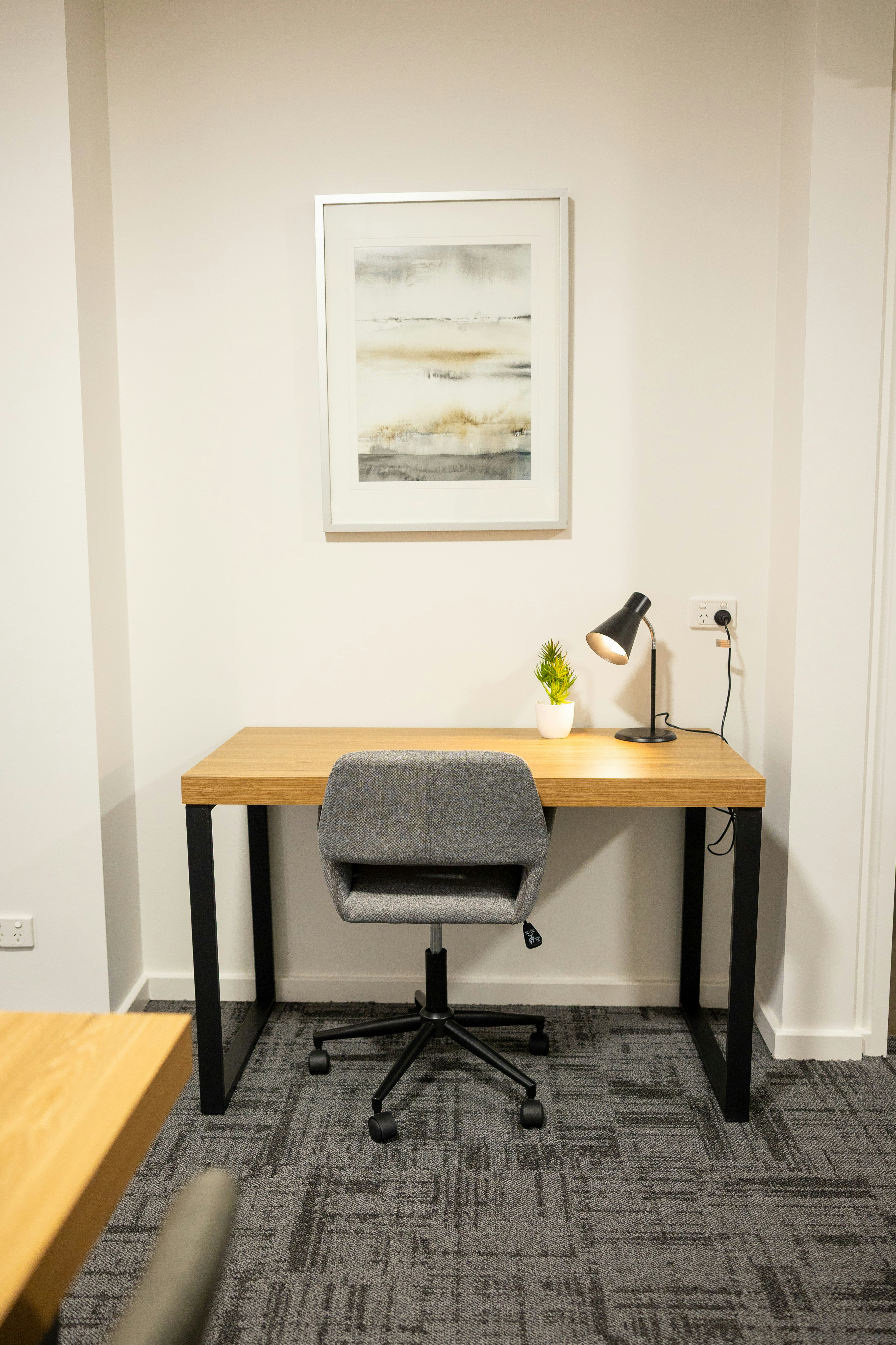 Baileys Serviced Apartments 9/76