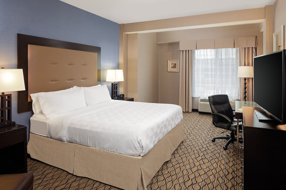 Holiday Inn Detroit Metro Airport 11/58