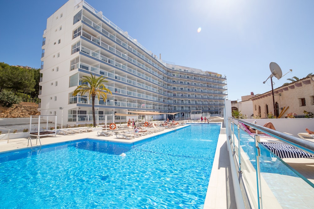 Pierre and Vacances Mallorca Deya 12/51