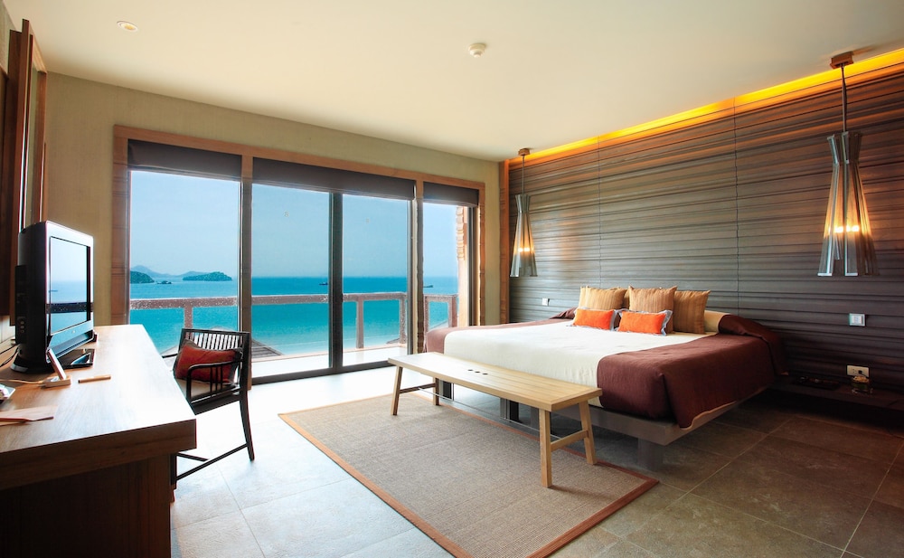 2 BEDROOMS, POOL, LUXURY, VILLA, OCEAN VIEW