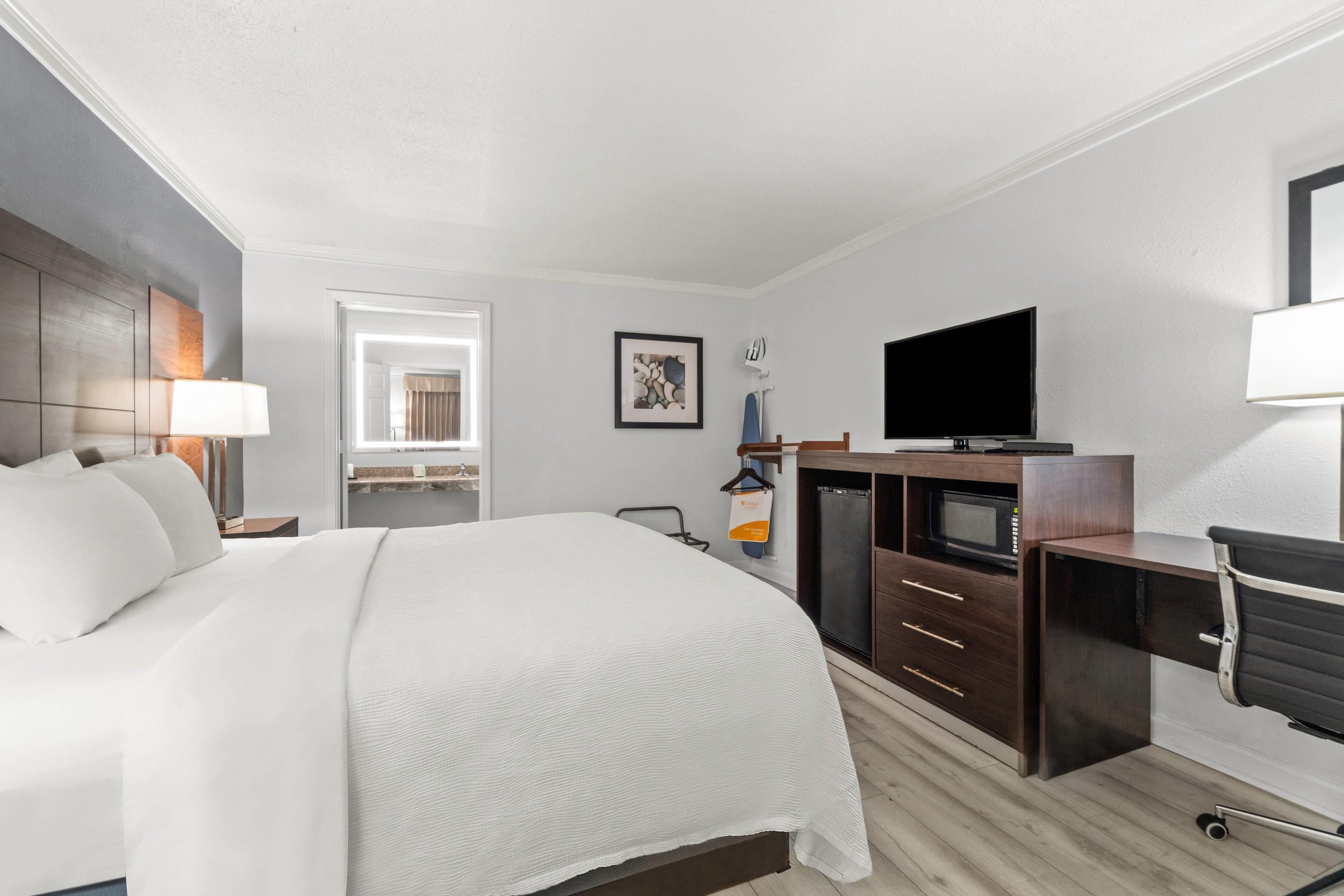 Room, Double Bed, Accessible