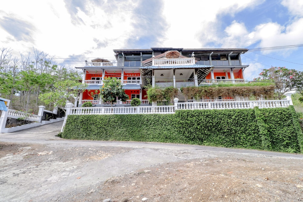 Adinda Beach Hotel and Villa by ZUZU 4/57