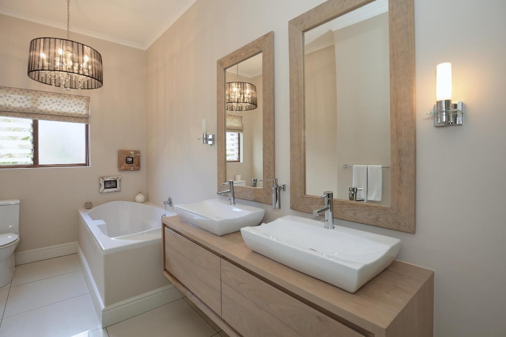 Aziza Guesthouse 35/36