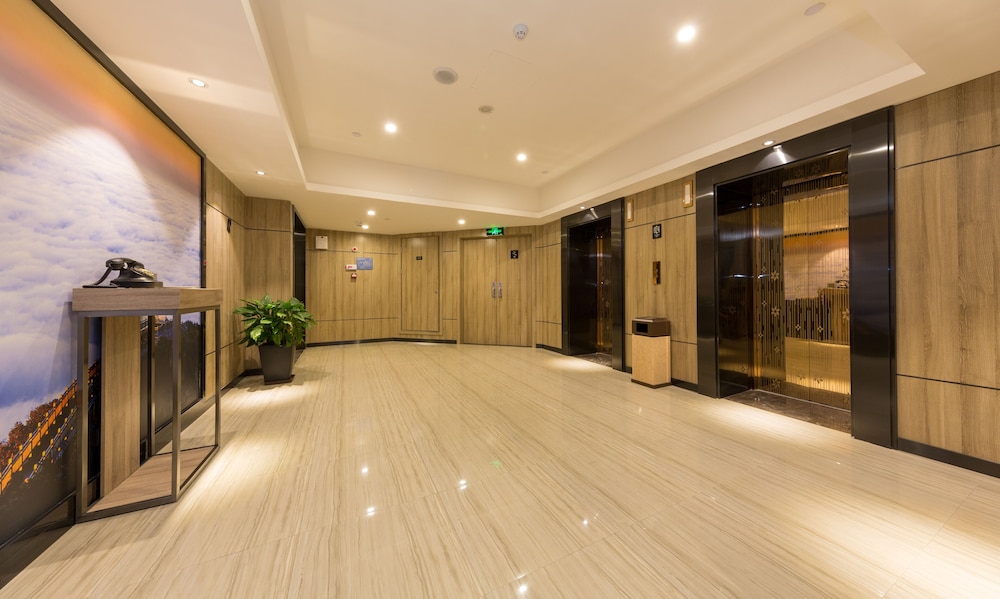 Atour Hotel (Chongqing Hongyadong Riverside) 5/36