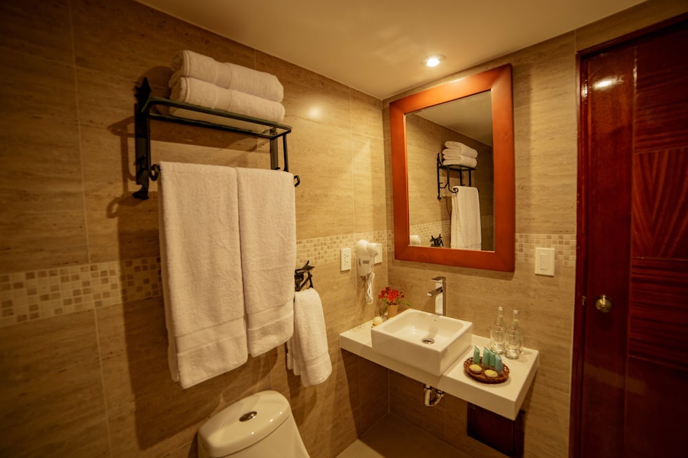 Yawar Inka Hotel 51/52