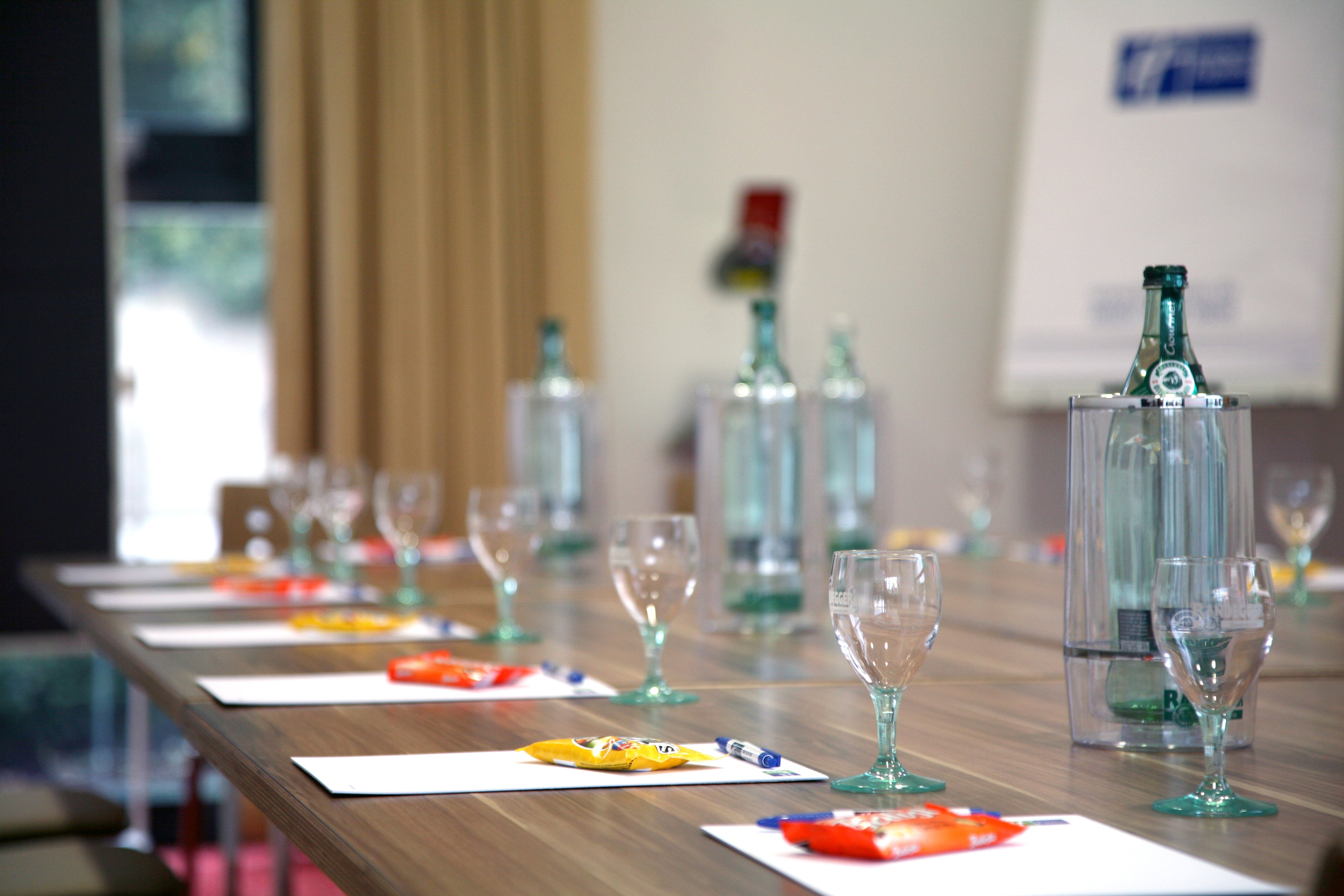 HOLIDAY INN EXPRESS SINGEN 31/72