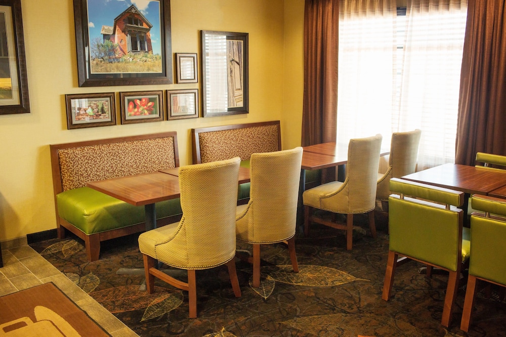 Little Missouri Inn and Suites New Town 26/32