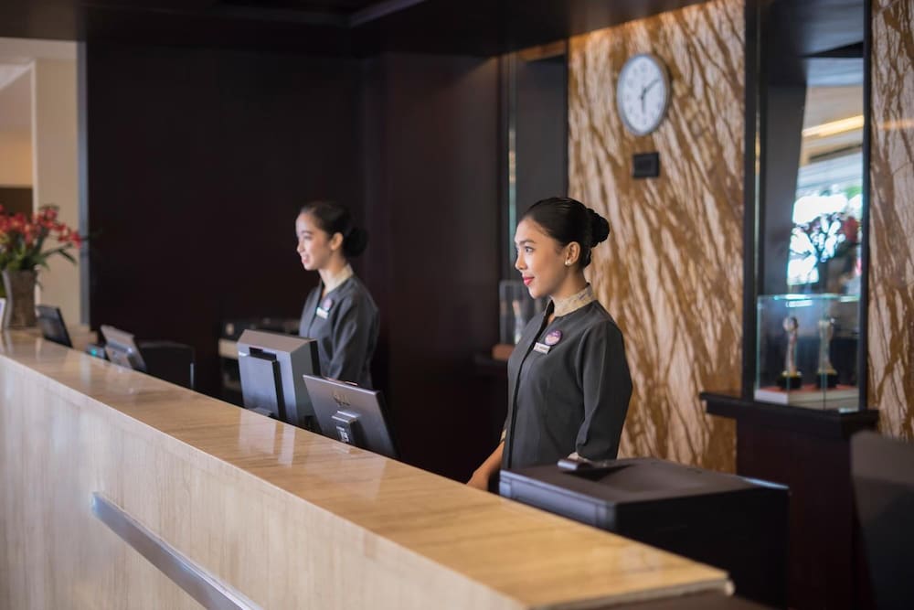 Claro Hotel Kendari 4/62