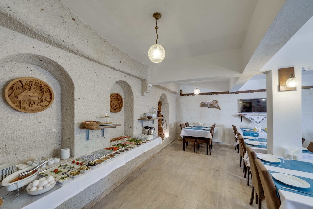 El Puente Cave Hotel 26/50