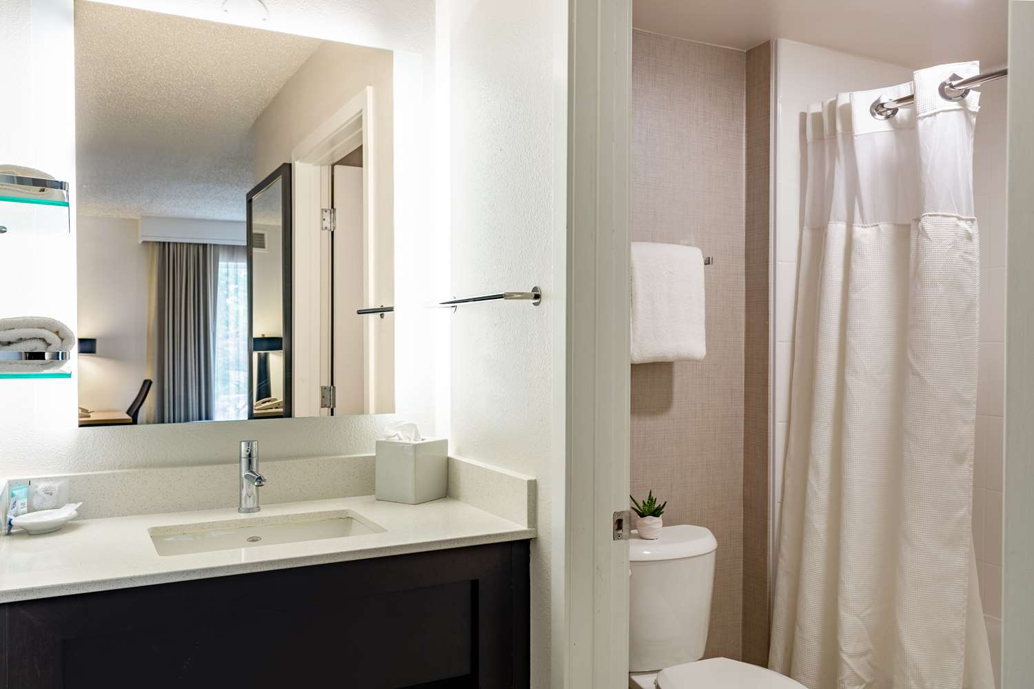 Sonesta ES Suites Parsippany Morris Plains 54/54