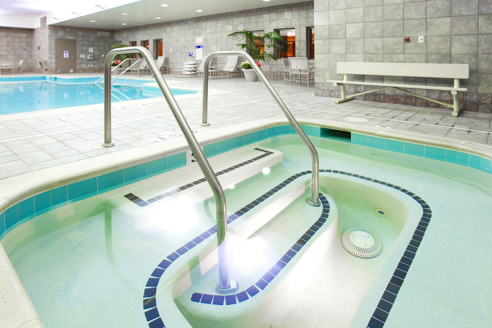 Holiday Inn Express & Suites Hagerstown 28/67
