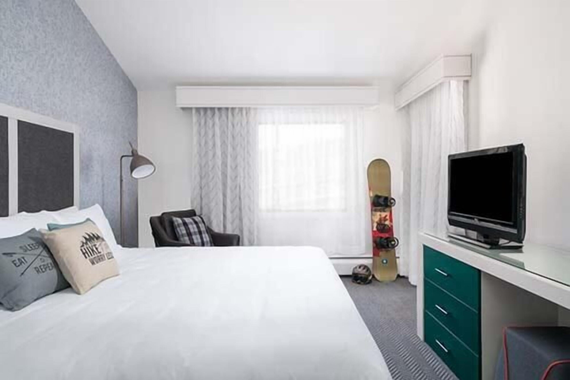 Ramble, Queen Bed