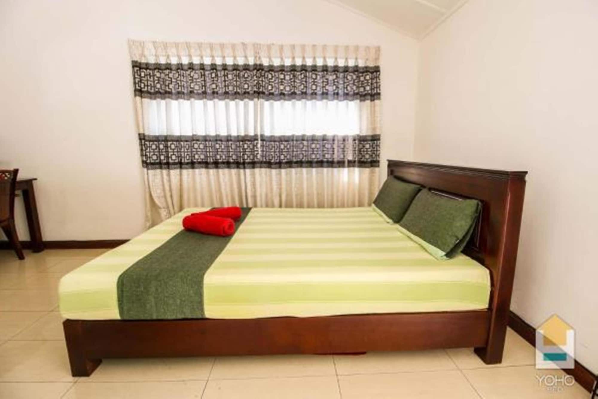 ROOM, DOUBLE BED