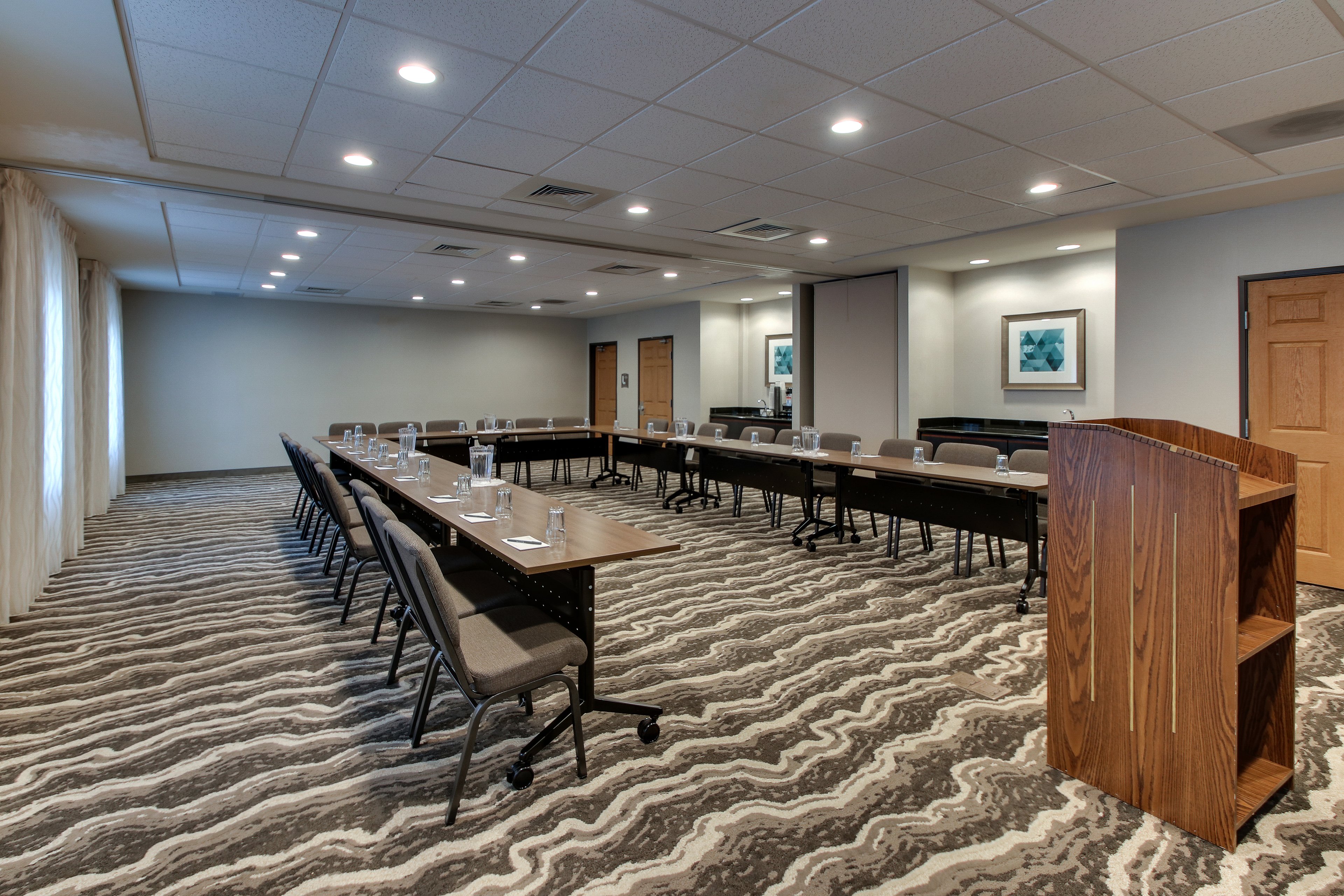 Staybridge Suites Missoula 53/59