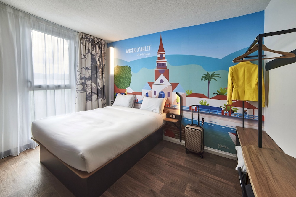 غرفة بسرير مزدوج، B&B HOTEL Fort de France 7/10