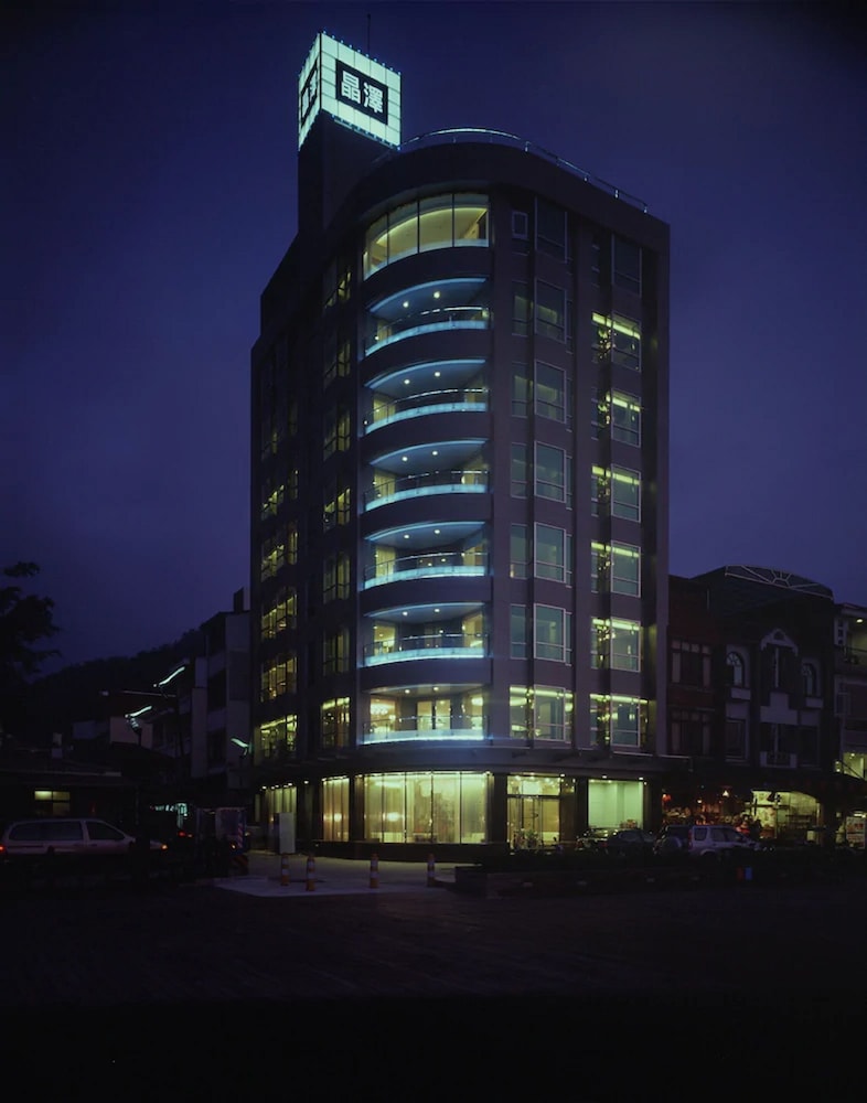 THE CRYSTAL RESORT SUN MOON LAKE 1/50