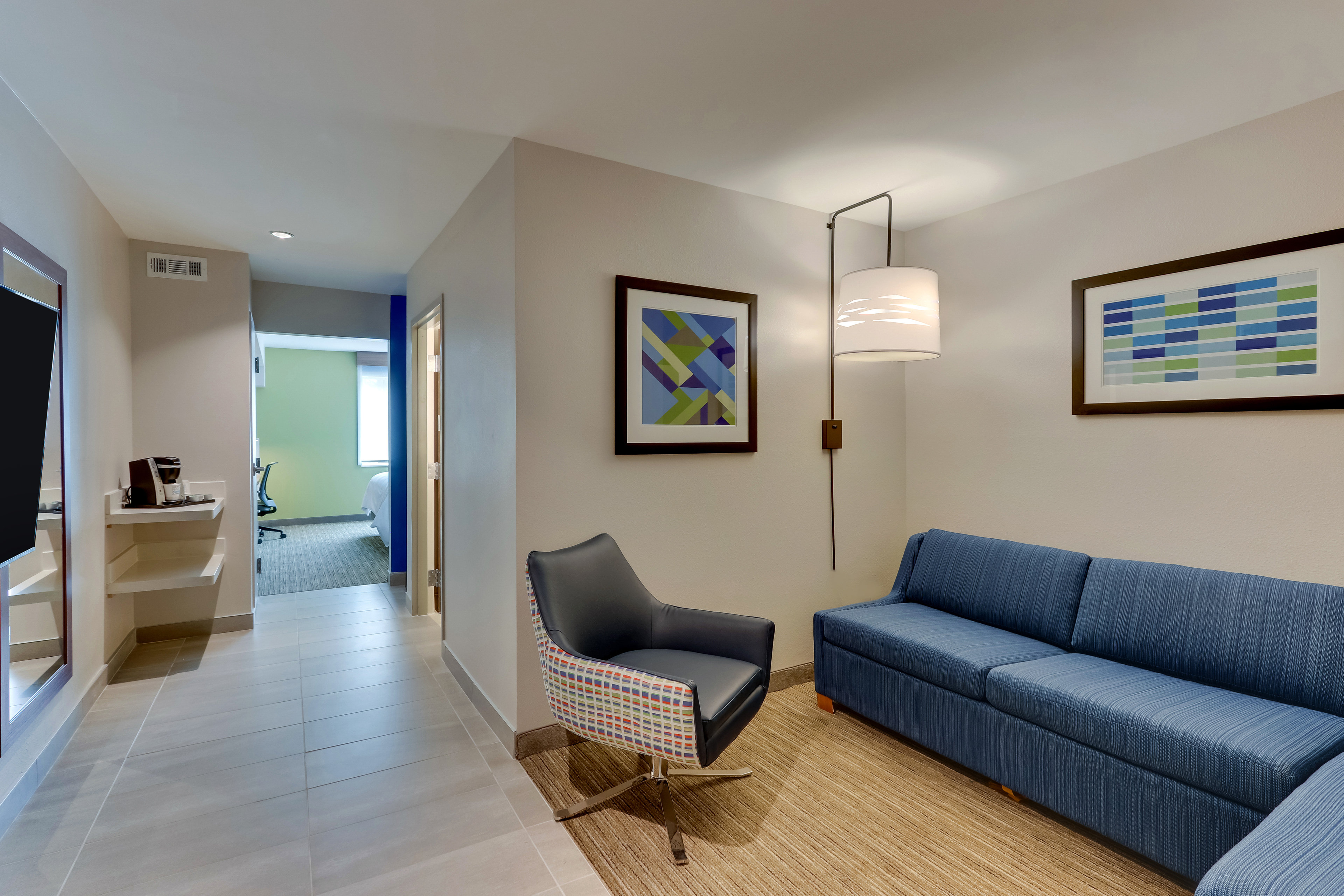 Holiday Inn Express and Suites Dawsonville 43/74