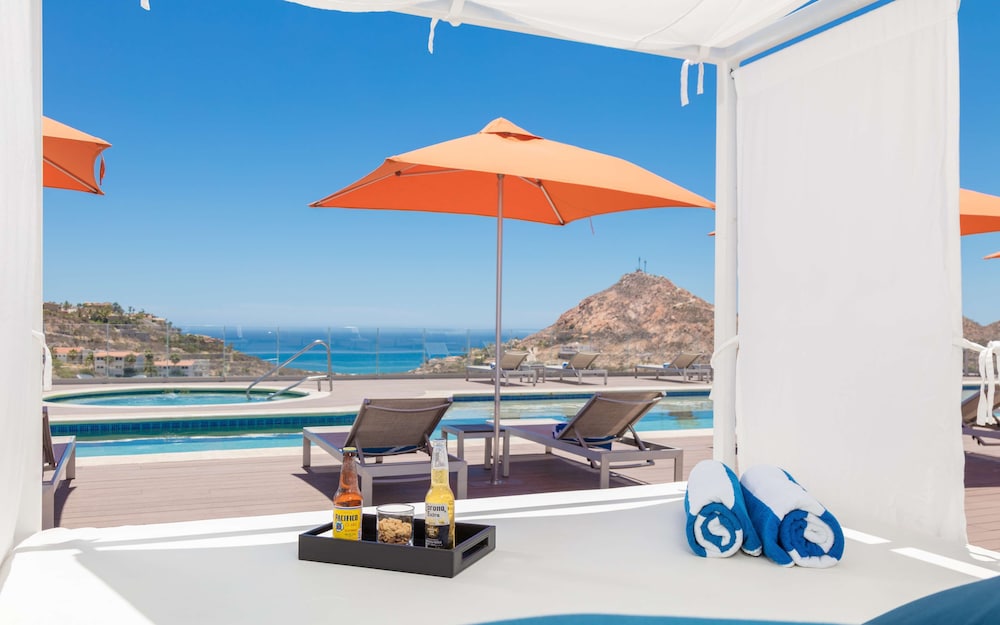 Hampton Inn and Suites by Hilton Los Cabos 24/55