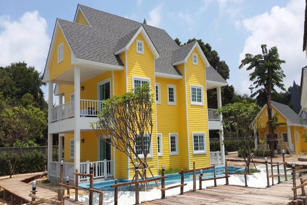 Peggy's Cove Resort in Na Yai Am