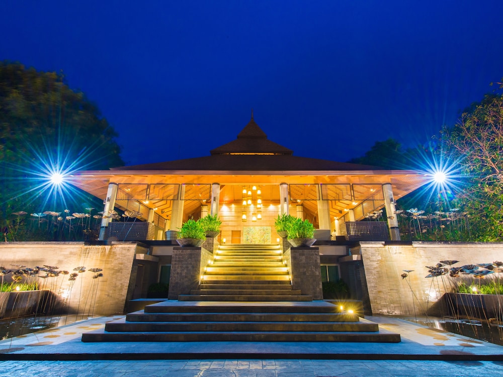 Greenery Resort 3/50