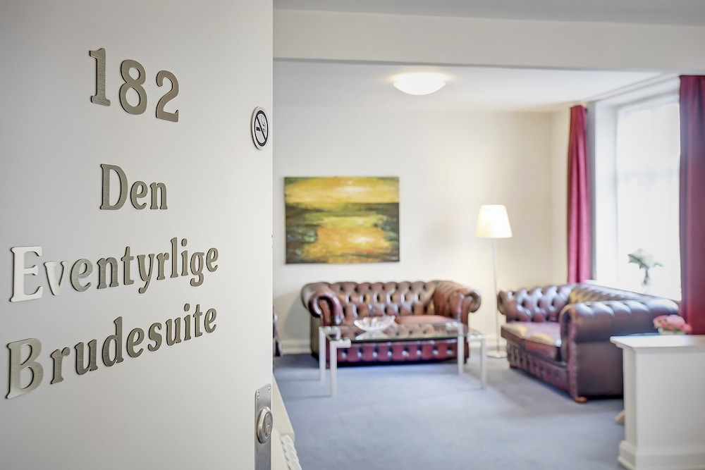 Palads Hotel 30/48