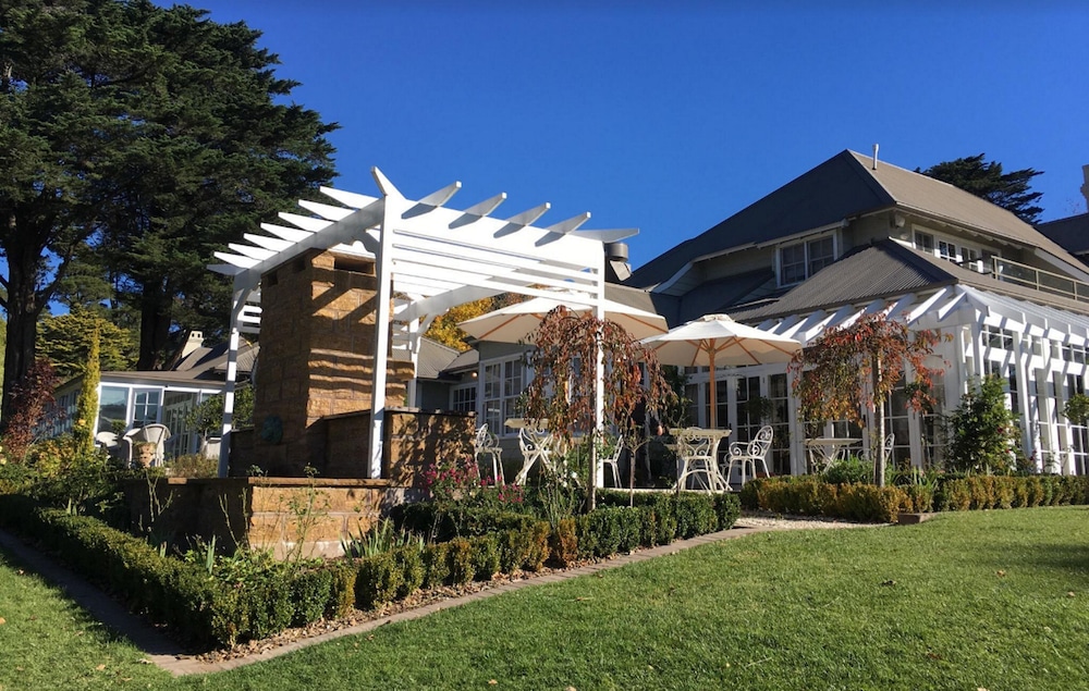 Parklands Country Gardens and Lodges 7/66