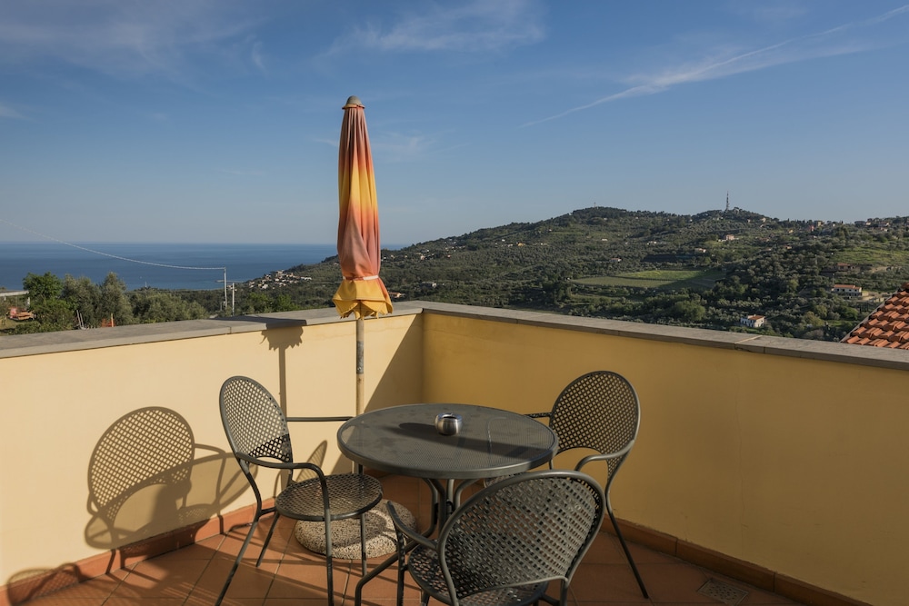 Hotel Liliana Diano Marina 38/50