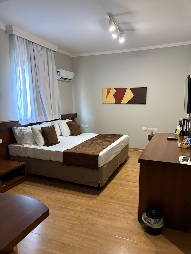 Class Hotel 19/69