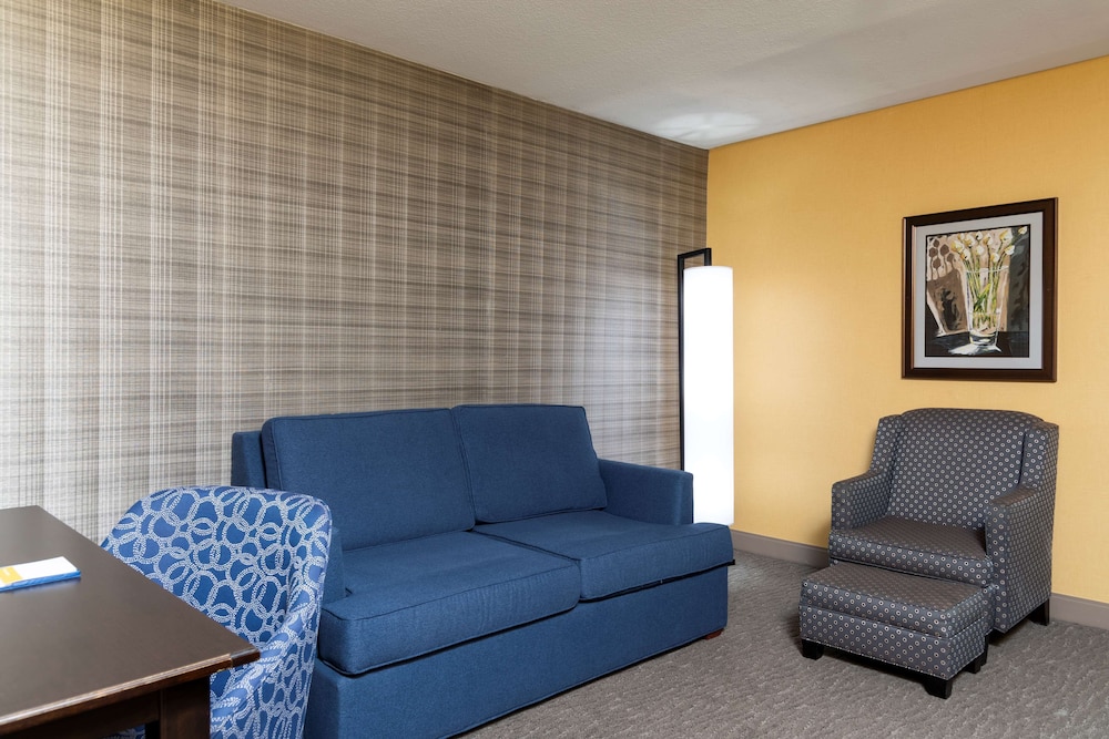 Hampton Inn Holland 34/55