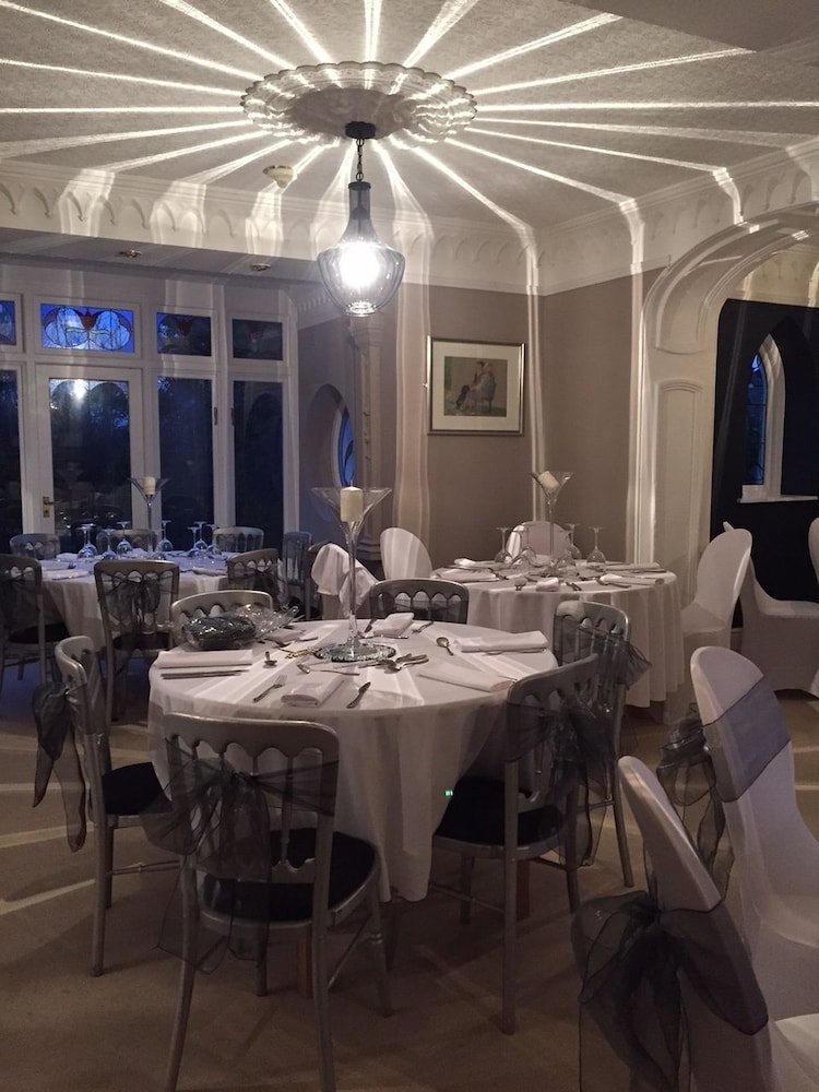 Llwyn Hall Country House 23/33