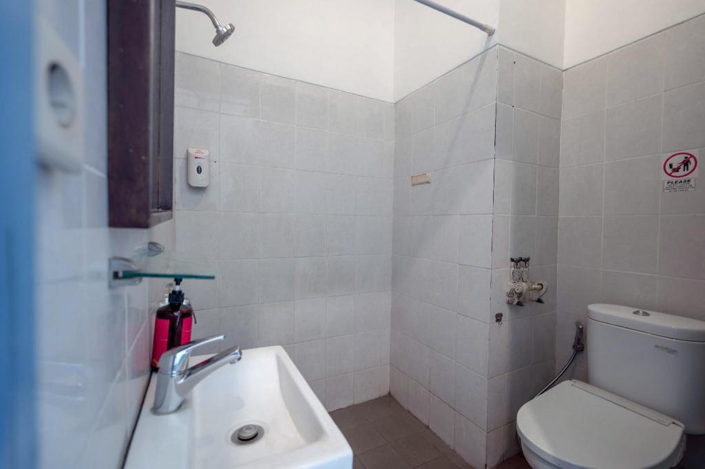 Reddoorz Near Pantai Sanur Bali 40/44