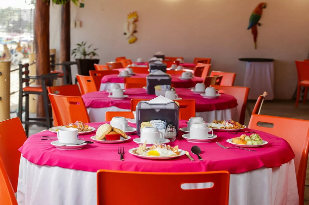 Costa Alegre Hotel And Suites 45/59