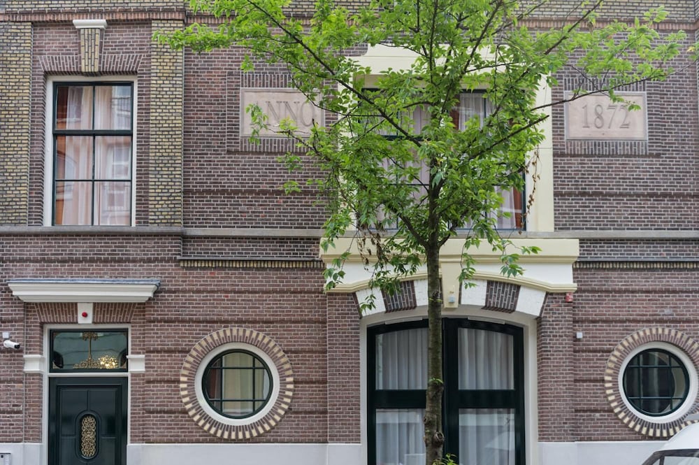 Golden Mansion Apartments 6/40